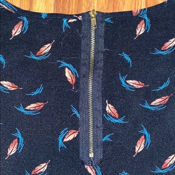 Xhilaration Black Zipper Back T-Shirt Feather Design Women's Size Small - Picture 5 of 5